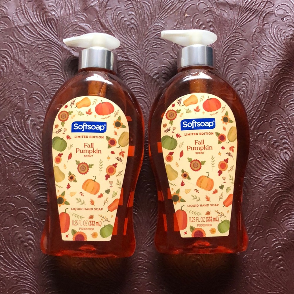 Soft soap softsoap Fall pumpkin scent limited edition liquid￼ hand soap 2x